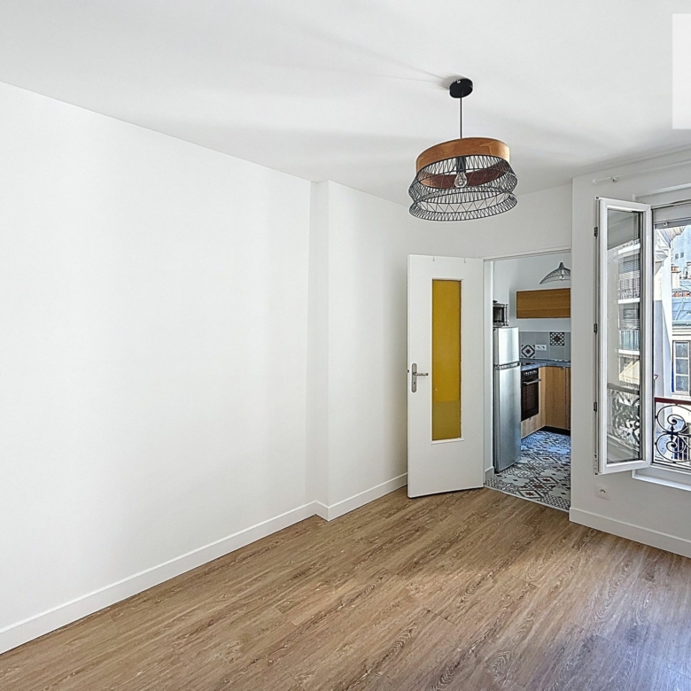 À louer – Studio lumineux avec cuisine séparée à deux pas du parc des Buttes Chaumont