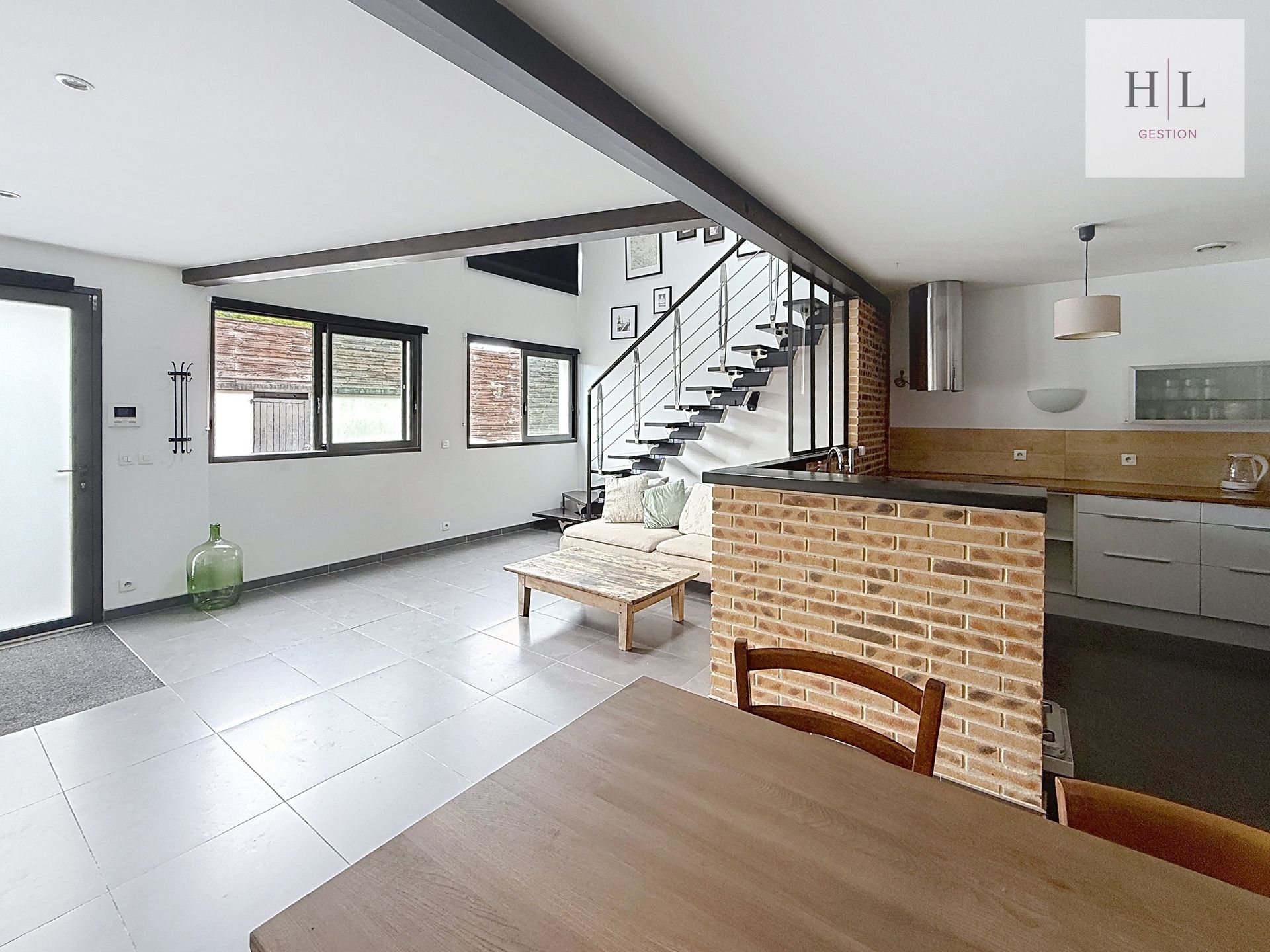 Loft meublé de 95m² à Fontenay sous bois