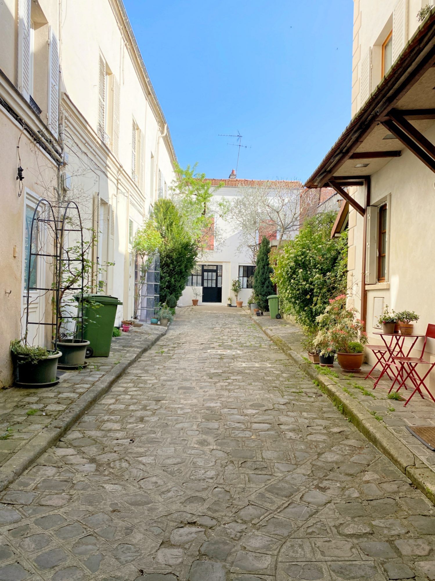 Superbe studio de 20m² – Aménagé et équipé à Fontenay sous bois Quartier Le Village