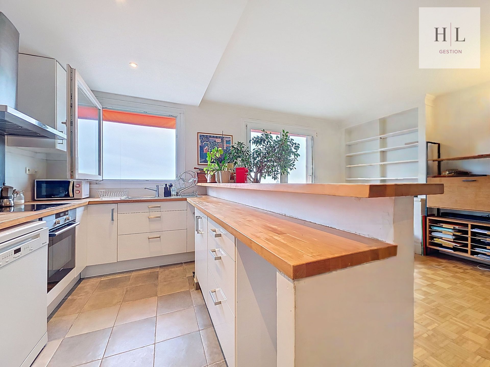Spacieux T4 meublé de  88 m² avec 3 chambres – Idéal colocation et vue dégagée à Montreuil