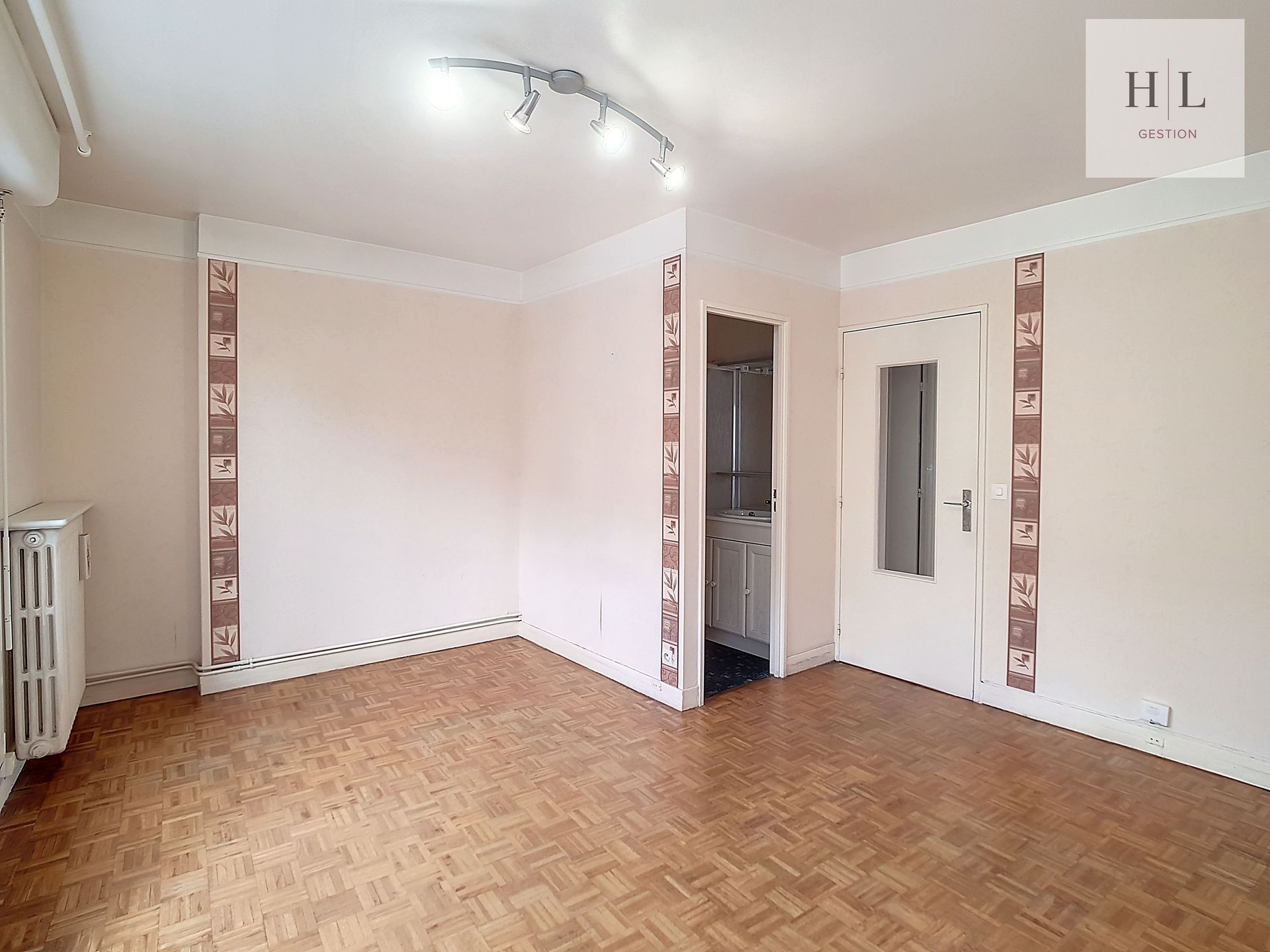 Superbe Studio de 28 m² avec grande terrasse au dernier étage – Paris 15ème