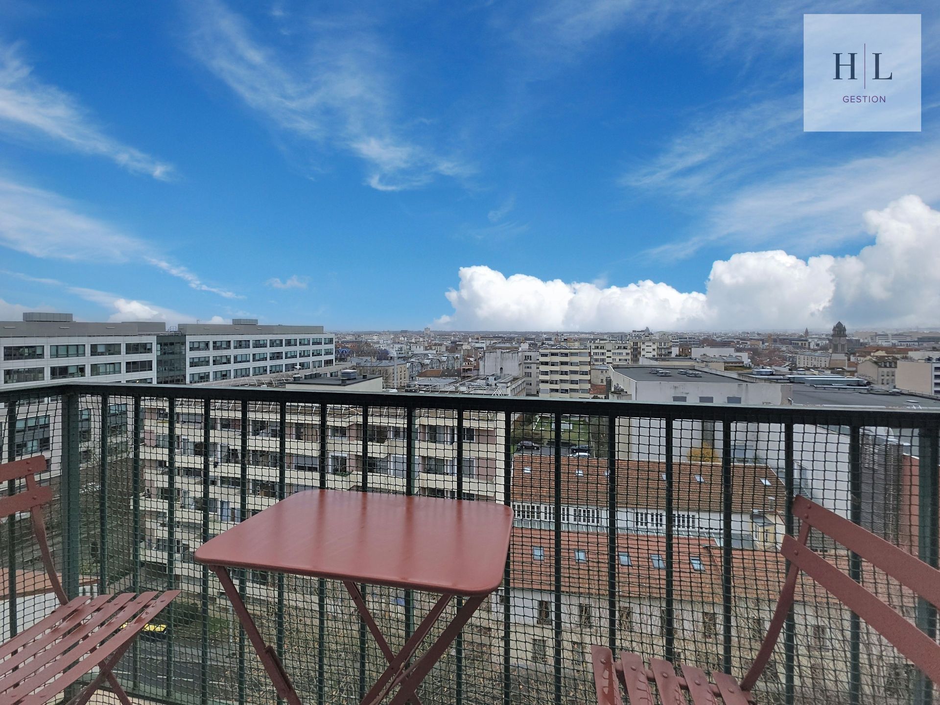 Spacieux T4 meublé de  88 m² avec 3 chambres – Idéal colocation et vue dégagée à Montreuil