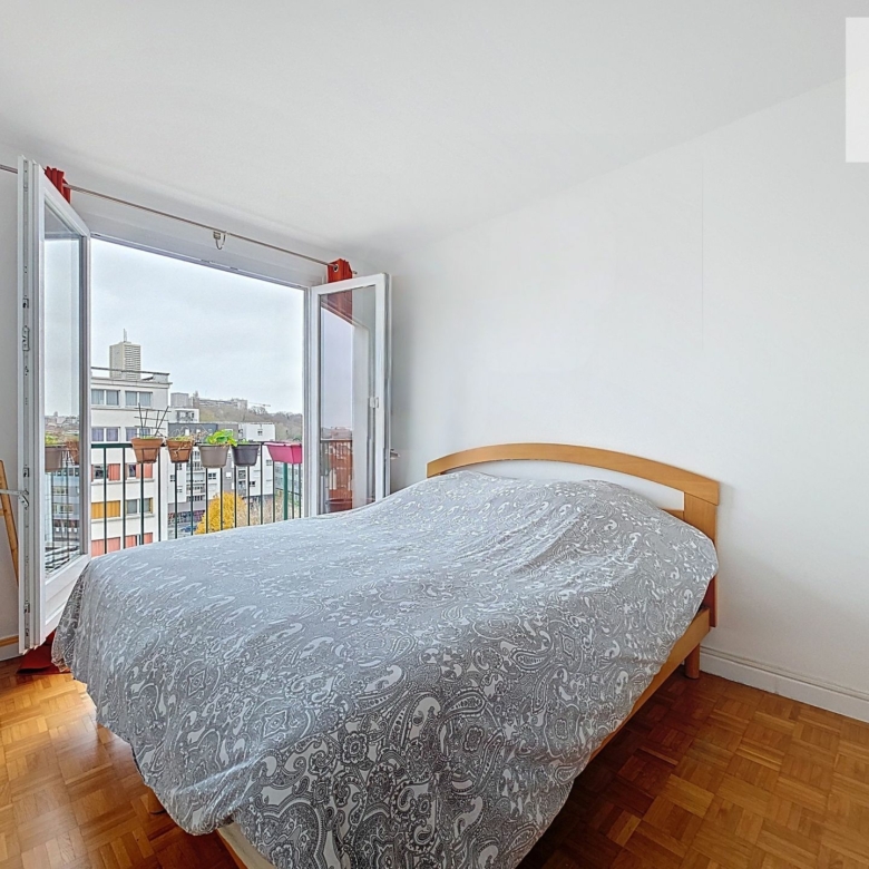 Spacieux T4 meublé de  88 m² avec 3 chambres – Idéal colocation et vue dégagée à Montreuil