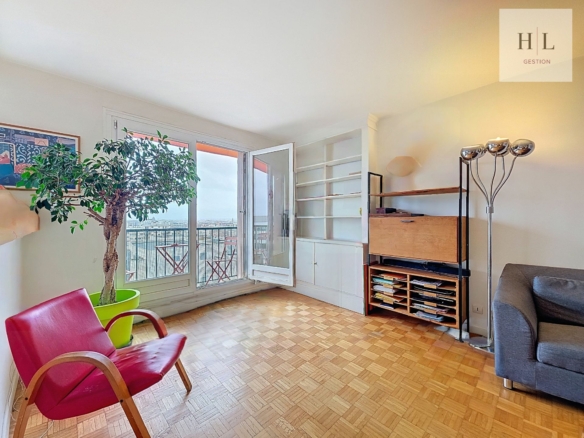 Spacieux T4 meublé de  88 m² avec 3 chambres – Idéal colocation et vue dégagée à Montreuil