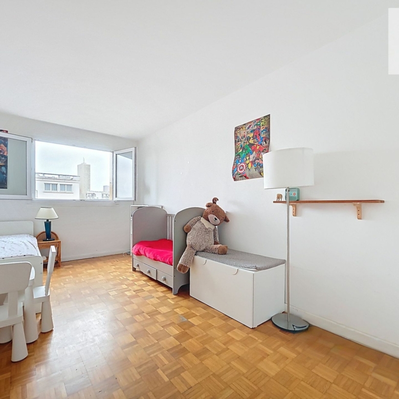 Spacieux T4 meublé de  88 m² avec 3 chambres – Idéal colocation et vue dégagée à Montreuil