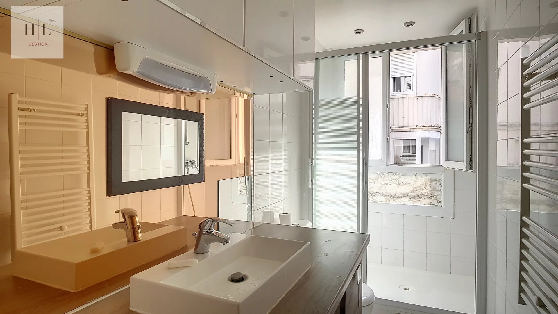 A VENDRE – Appartement T2 – 42 m² – Paris 15 (Rue du Commerce) – Calme absolu sur cour
