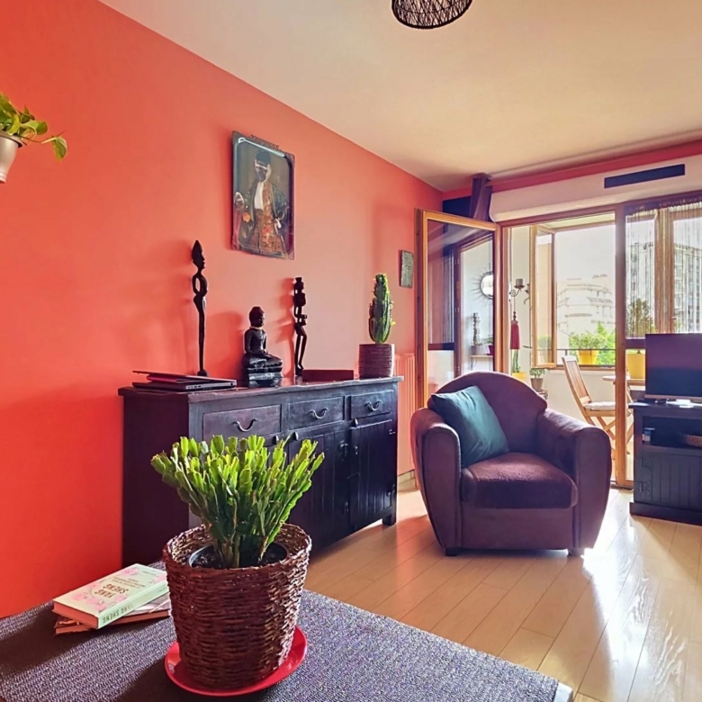 Appartement T2 moderne – 50 m² – Montreuil – Dernier étage avec loggia