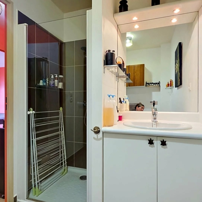 Appartement T2 moderne – 50 m² – Montreuil – Dernier étage avec loggia